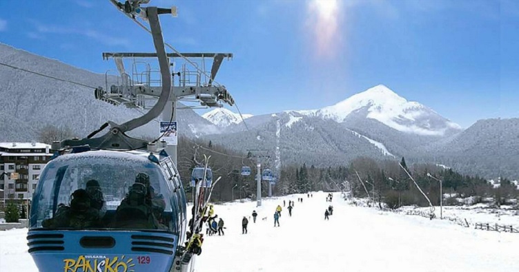 У болгарському Банско для гірьсоколижників, старших 75 років, сезонний абонемент коштує лше 51 евро.