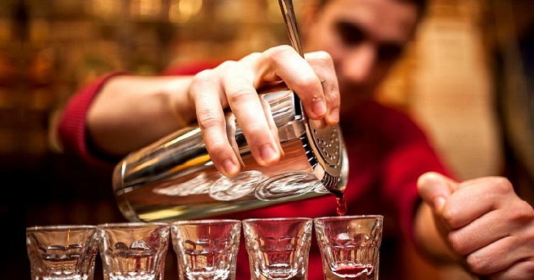 Якщо зупинятися вже після другої чарки, то принаймні інсульт можна відстрочити на 10 років.