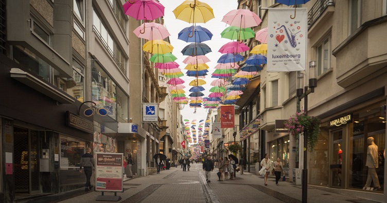 Найбільш високі доходи в ЄС мають мешканці Люксембургу. Втім, у князівстві їх зареєстровано лише близько 680 тис.