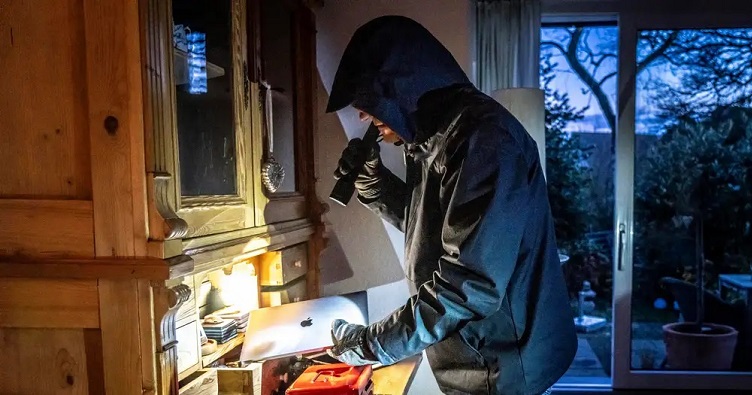 За даними страхових компаній, у 2024 році в Німеччині було зафіксовано 90 тис. крадіжок зі зломом.