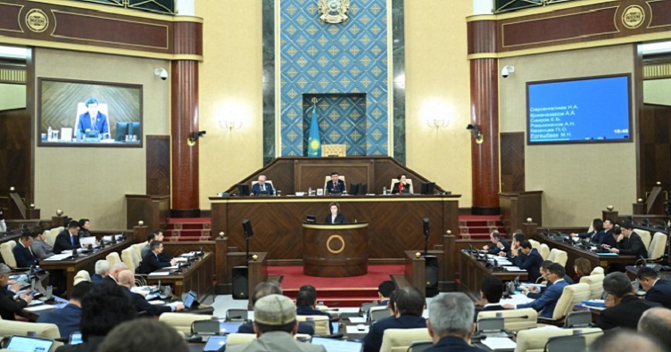 Никаких сомнений в необходимости запрета пропаганды ЛГБТ ни у кого в Мажилисе не возникло. 