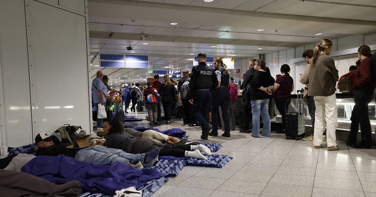 У жовтні цього року аеропорт Мюнхену двічі закривався через появу безпілотників. Фото: Michaela Stache/AFP