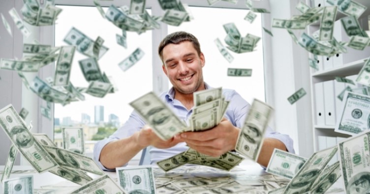 В НАПК обещают обличителям считать деньги, которые им предстоит выплатить, и через год упростить процедуру выплат.