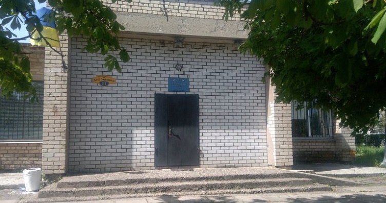 Наразі у Новомиколаївському районному суді Запорізької області працює двоє суддів із трьох за штатним розписом.