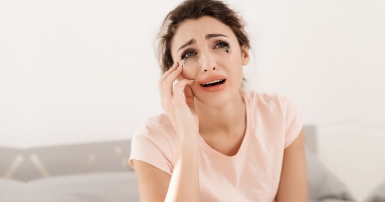 Потребители останутся без водостойкой косметики, если производители не найдут замену «вечным загрязнителям».