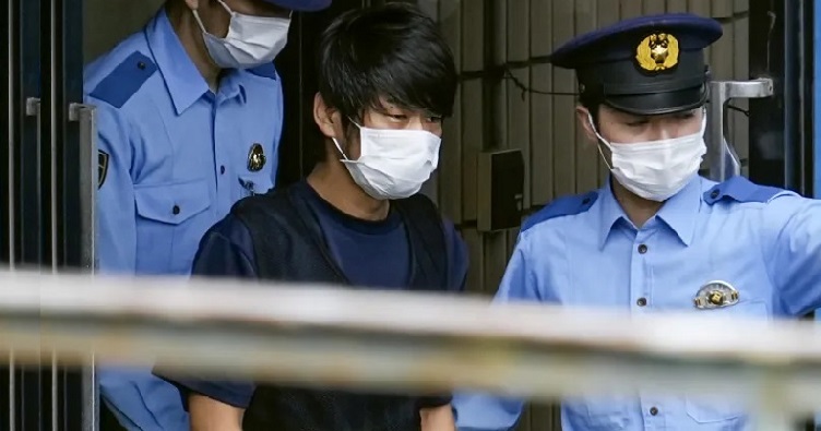 Тэцуя Ямагами не отрицал своей вины в убийстве экс-премьера, но пытался оправдать свои действия местью за банкротство семьи.