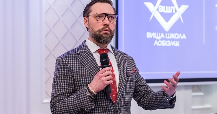 Голова Національної асоціації лобістів України, речник Національної асоціації адвокатів України Олексій Шевчук.