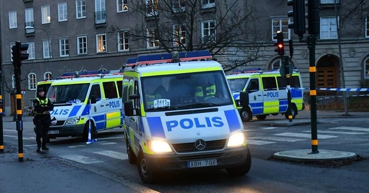 За наявними даними, кількість зареєстрованих правопорушень, у скоєнні яких підозрюються підлітки до 15 років, за останнє десятиліття у Швеції подвоїлося.