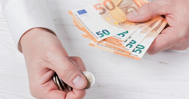 Ті, хто отримував додаткові гроші від держави, не стали від цього менше працювати, а їхня самооцінка навіть зросла.