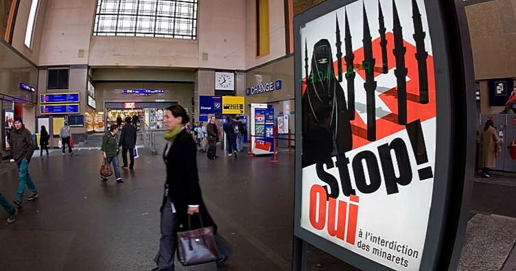 Одна из целей нового референдума — ограничить миграцию в страну представителей мусульманской культуры. Фото: AP Photo