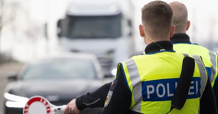 У МВС Німеччини запевняють, що прикордонні перевірки все ще потрібні з міркувань безпеки та міграційної політики. Фото: Marijan Murat/dpa