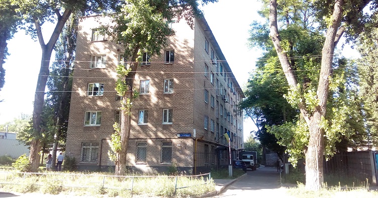 Сейчас в Долгинцевском районном суде Кривого Рога есть 5 штатных судей и еще 4 — командированы в него.