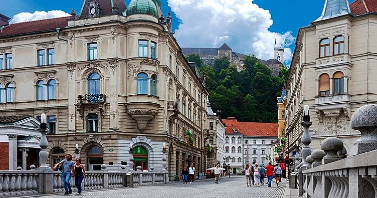 Зона, вільна від автомобілів, у Любляні – найбільша в Європейському союзі. Фото: Eugene Kuznetsov/ Unsplash