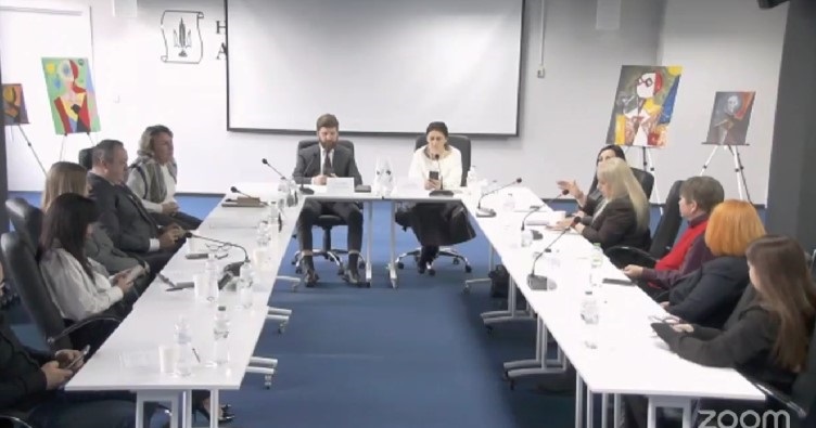 Как отмечалось во время мероприятия, 65% всех мер пресечения в Украине — содержание под стражей, хотя оно должно применяться только в исключительных случаях.