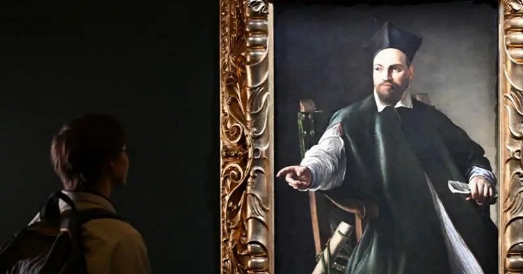 На картині Караваджо зображено Маффео Барберіні — священнослужитель, який згодом став Папою Римським Урбаном VIII.