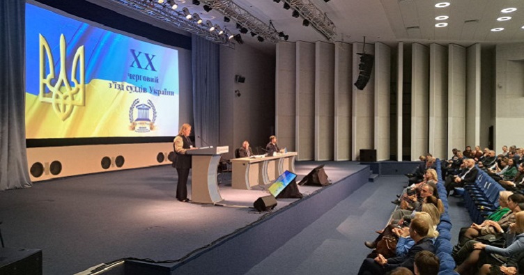 О результатах повторного тайного голосования докладывала глава счетной комиссии Елена Ганечко.