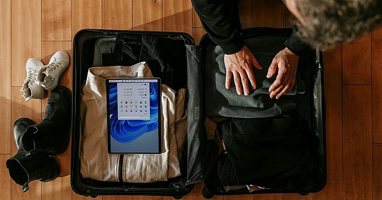 Если в багаж поместить маячок, то можно отследить, где находится потерянный чемодан. Фото: Surface