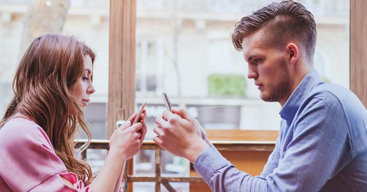 Среднестатистический человек получает около 300 уведомлений в день – и мозг реагирует на каждое.