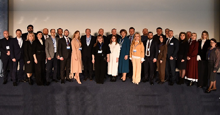 Чтобы наблюдать за ходом заседания Рады судей, нажмите на изображение.