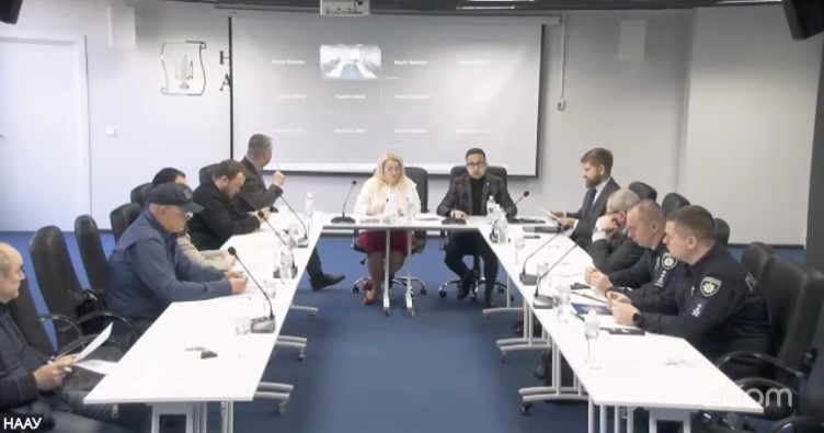 На думку учасників дискусії, чинна практика фактично перетворює ІТТ на інструмент тиску на підзахисного.