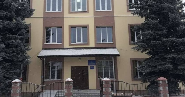 Во Владимирецком районном суде Ровенской области есть три судьи из 4 по штатному расписанию, один без полномочий.