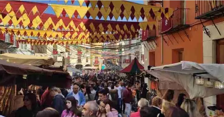 Жителі та влада Валенсії незадоволені, що їхнє місто сприймається як напрямок для масового дешевого туризму, і хоче змінити цей імідж.