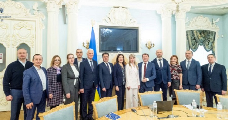 Чтобы подписаться на телеграмм-канал «ЗиБ» и узнать больше о новостях судебной системы, нажмите на изображение.