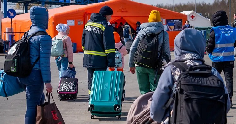 Временное решение относительно украинских беженцев, которое ЕС принял в марте 2022 года, постепенно превращается в статус кво. Фото: Anca Gheonea/ABACA/picture alliance