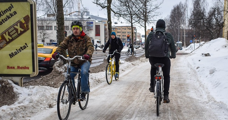 В список 100 городов вошли как жаркий Дубай, так и снежный Хельсинки, где и зима — не повод отказываться от велопоездок.