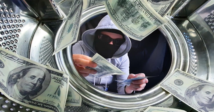 Огромные суммы, которые вносятся как залог за подозреваемых, вызывают у нардепов подозрение, что деньги таким образом отмывают.
