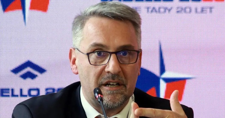 Любомир Метнар считает, что такое решение уменьшит количество вновь прибывших украинских мужчин, что разгрузит систему здравоохранения и социального обеспечения. Фото: A.M. Pędziwol/ DW.