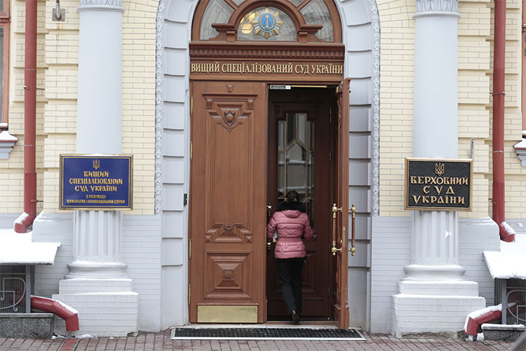 Навантаження на суддів ВСС у I півріччі 2013 р. порівняно з аналогічним періодом минулого року зросло, однак це не завадило суду належним чином здійснювати передбачені законом повноваження.