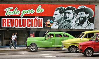 Раньше на Кубе свободно покупать и продавать разрешалось только автомобили, выпущенные до 1959 го­да