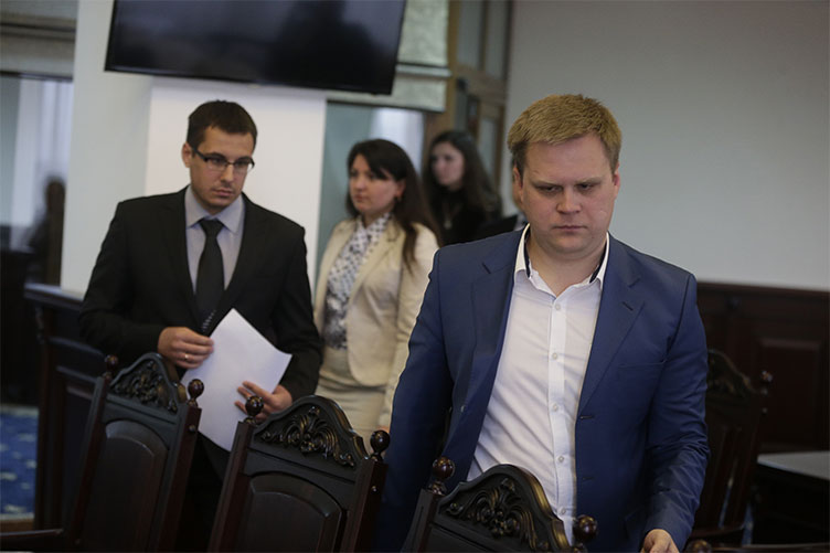 Судді з Криму отримали благословення ВККС. 
Тепер чекатимуть указу Президента про переведення.