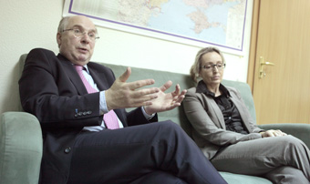 Дж.Мак-Брайд і Л.Бахмайер уважають, що всім українським юристам потрібно відвідувати тренінги.